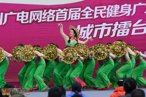 越舞越好看 宜賓26隊(duì)舞林高手今天下午在圖書館廣場(chǎng)斗舞姿 多圖 powered discuz